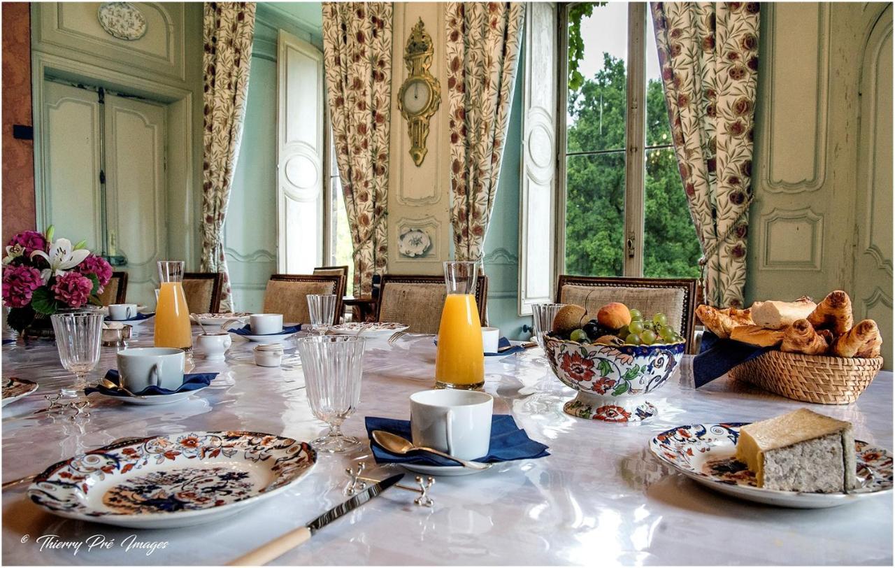Chateau De Sedaiges Marmanhac Bagian luar foto